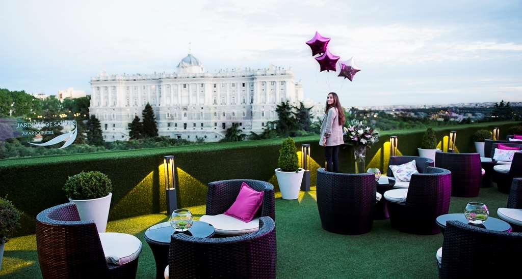 Apartosuites Jardines De Sabatini Μαδρίτη Ανέσεις φωτογραφία