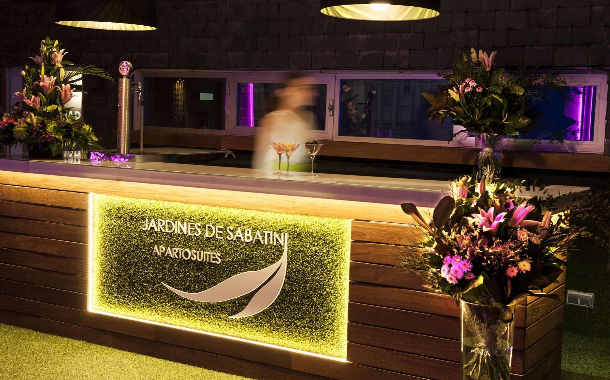 Apartosuites Jardines De Sabatini Μαδρίτη Εξωτερικό φωτογραφία